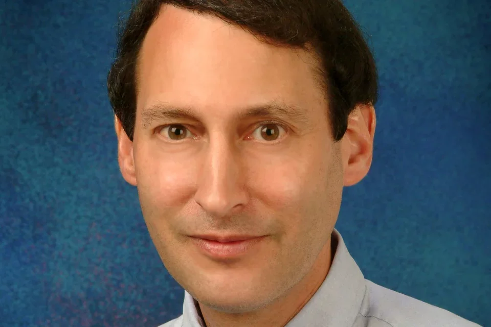 UCLA Medical School Dementia Expert Dr. Daniel Silverman Profile Pic